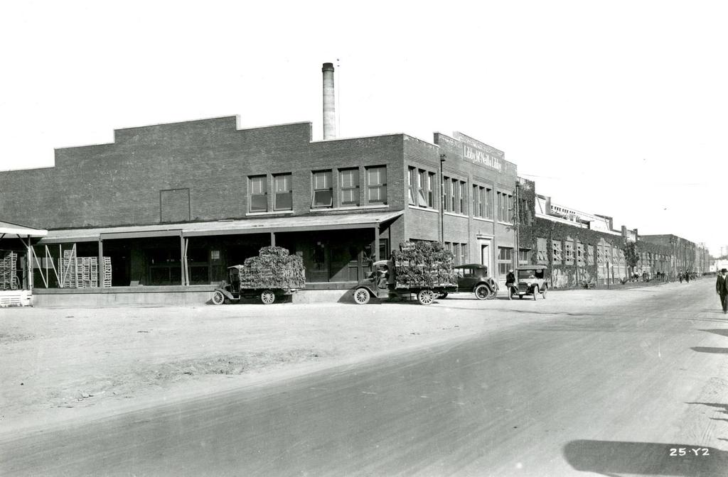 ENVIRONMENTAL RESOURCES Packing Company and constructed in Sacramento, all were served by two railroads, and Calpak Plant No. 11 is the sole remaining facility. Figure 32.