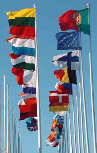 Каде сме сега? ЕУ ги призна Турција, Хрватска и Поранешна Југословенска Република Македонија како земји кандидатки. Прeговорите за пристапување со двете земји беа отворени на 3 октомври 2005.