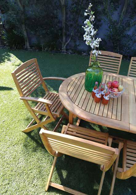 TIMBER BALI 9 PIECE DINING HX10670 Extendable weather-resistant oval table and eight chairs Each table