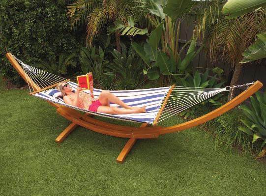 comfort Hammock size: 105cm(W) x 200cm(L) Weight capacity: 120 kg Comes complete with hanging hardware to