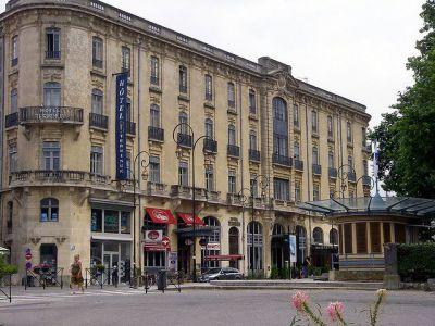 Copyright by GPSmyCity.com - Page 3 - A) Hotel Terminus The hotel Terminus is located on the left bank of the Aude, in the heart of the Bastide.