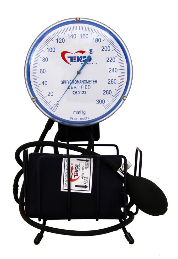 rotating the gauge) For professional and non-professional use Practical protection and transport case Risk class I m, according to MDD 93/42/CEE (measuring instrument) The device complies with the