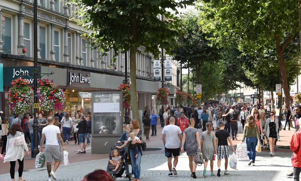 Reading is projected to see above average growth in population over the period 2015-2020. RETAILING IN READING Reading has a total town centre retail floorspace of 1.