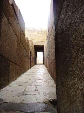 Pyramid Complex Demonstrates the divine rights of kings Ensures pharaoh s immortality Seen in the belief in the sun god Re Planned to