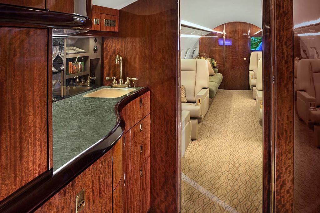 Galley to Aft Cabin MAINTENANCE: 96 MONTH INSPECTION COMPLIED WITH 8 MAY. 2006 400 HR INSPECTION COMPLIED WITH 5 OCT.