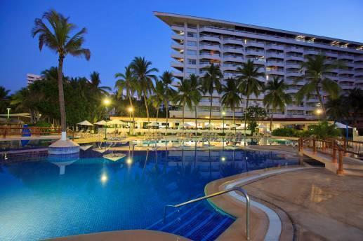 Krystal Ixtapa is located in one of the best beaches in the heart of the Ixtapa s hotel district and the modern architecture offers spacious & open areas to take advantage of the most spectacular