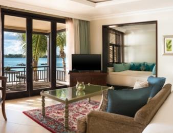 ..» OCEAN DELUXE FAMILY ROOM Area: 66m² Beach Front Capacity: 2adults + 1 child «Elegantly furnished and equipped with loungers, the terrace offers an