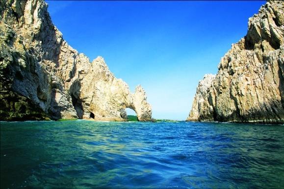 Friday, January 18 th Day 18 Cabo San Lucas, Mexico (7 am to 2 pm) Cabo's signature landmark is El Arco ("The Arch"), a rock formation at the tip of "Land's End.