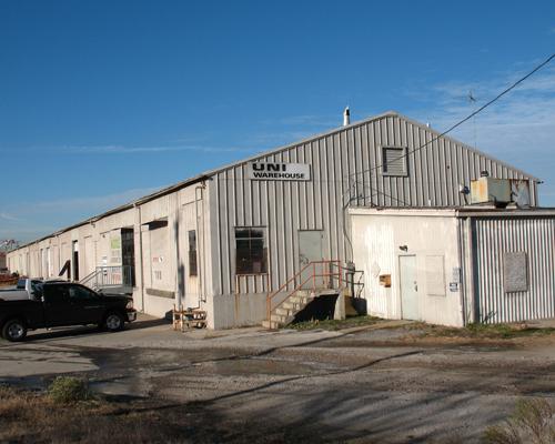 Currently leased, tenant has first right of refusal; leased until?? : $240,000 700 Woodswether Rd.