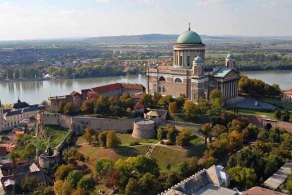 Esztergom Esztergom is a city in Northern Hungary lying on the right bank of the Danube, forming
