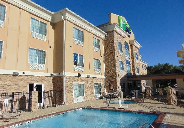 PROPERTY OVERVIEW The Holiday Inn Express & Suites is a 69-room, interior corridor, three-story hotel located in Carthage, Texas.