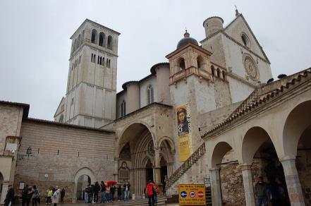 /135 km/ Visit of Assisi, the birthplace of St. Francis (the "poor man of Assisi"), the founder of the Franciscan Order, and St. Clare, faithful follower of St.