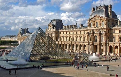 DAY SEVEN: Wednesday, July 12, 2017 PARIS (B,D) Masterclass This morning enjoy a visit to the world famous Louvre Museum which is home to many historic and widely known art works including the Mona