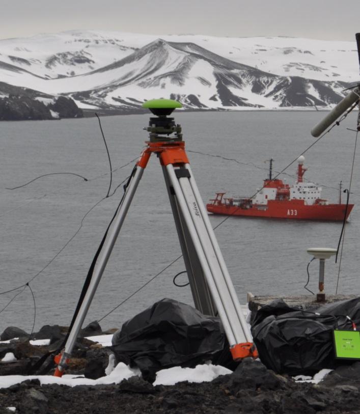 GALILEO GNSS Polar Campaign During 2015-2016 Spanish Polar Campaign, an IHM Team of