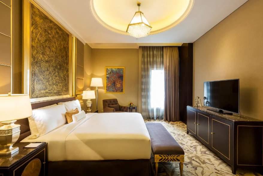 Palace suite l 79 85 sqm Signature suite, featuring chic design and generous space One king size bedroom Separate living room 49 Full HD Smart TV Full marble