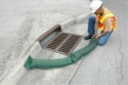 ULTRA GRAVEL BAG Style: 40773W Can be filled with gravel or other aggregate Tough UV resistant polymer Can even be driven over Use for erosion control, and basic stormwater protection Simply close