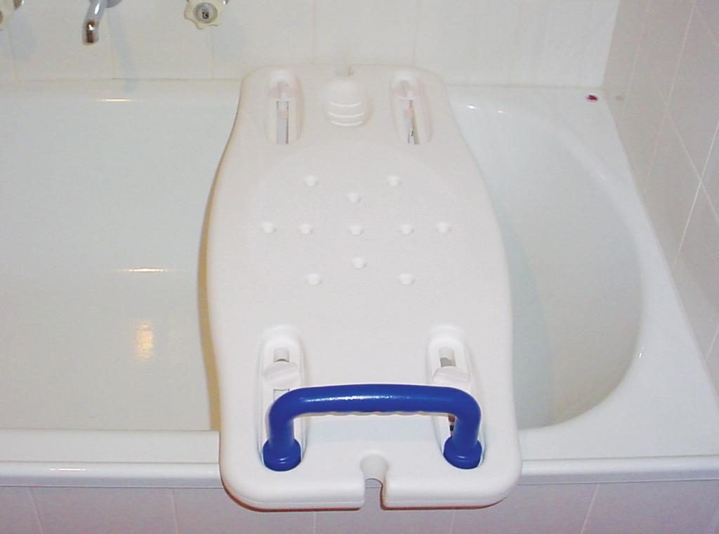 The clamp is lined with rubber pads to provide a secure grip and prevent tub scratches.