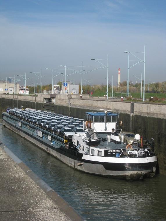 Danube Navigation Development Improvement of the competitiveness of inland waterway transport through innovation Support of and contribution to a dynamic Austrian inland navigation policy in the