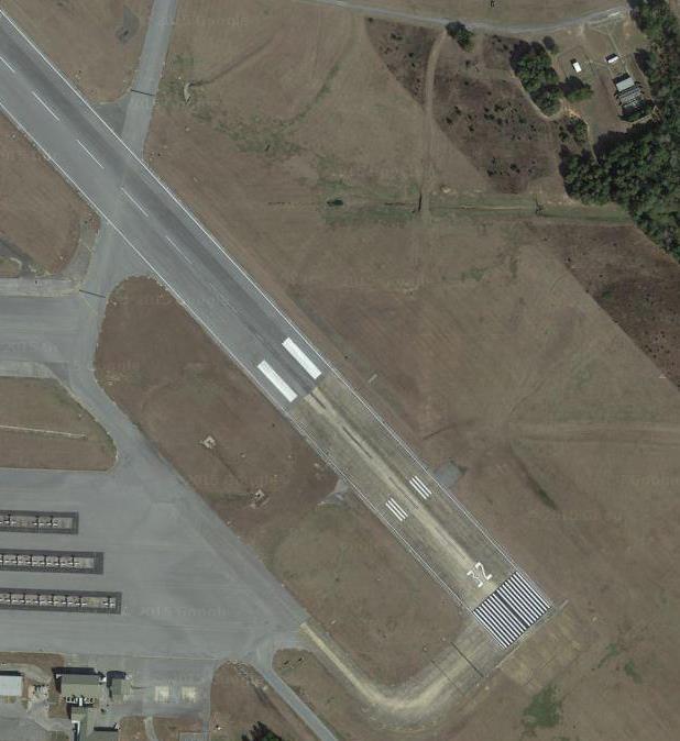 Landing Should land in first 1500 of runway or waveoff Spacing (measured from rwy threshold / only TW-5 acft / VFR) 1,500 separation T&G behind T&G (preceding aircraft airborne)