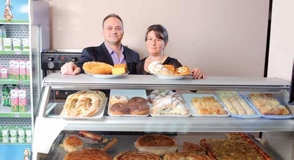 42 годишен извешта ј 2011 Наши клиенти Зоран Николовски, сопственик и директор на пекара Зоран Николовски е сопственик и директор на пекарата Весна.