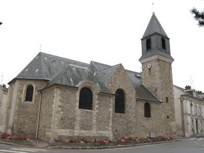 Address: Rue Rieussec, 28, Viroflay, 78220, France Image Courtesy of Wikimedia and Henrysalome E) Église Saint Eustache The Église Saint Eustache is one of the oldest churches in the surrounding
