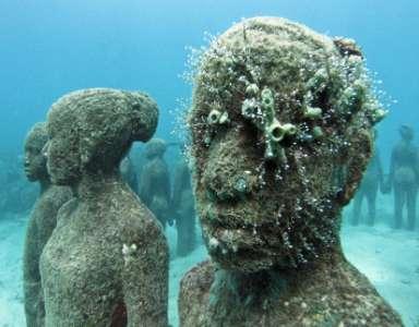 CONSERVATION EFFORTS IN MAURITIUS The main aim of the sculptures is to assist coral conservation in Mauritius.