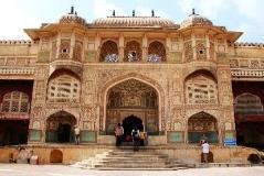 Jaipur - Was founded in 1727, at a time when Mughal power within India was declining. At this time the then Maharaja Jai Singh moved his capital from Amber Fort down onto the plain below.