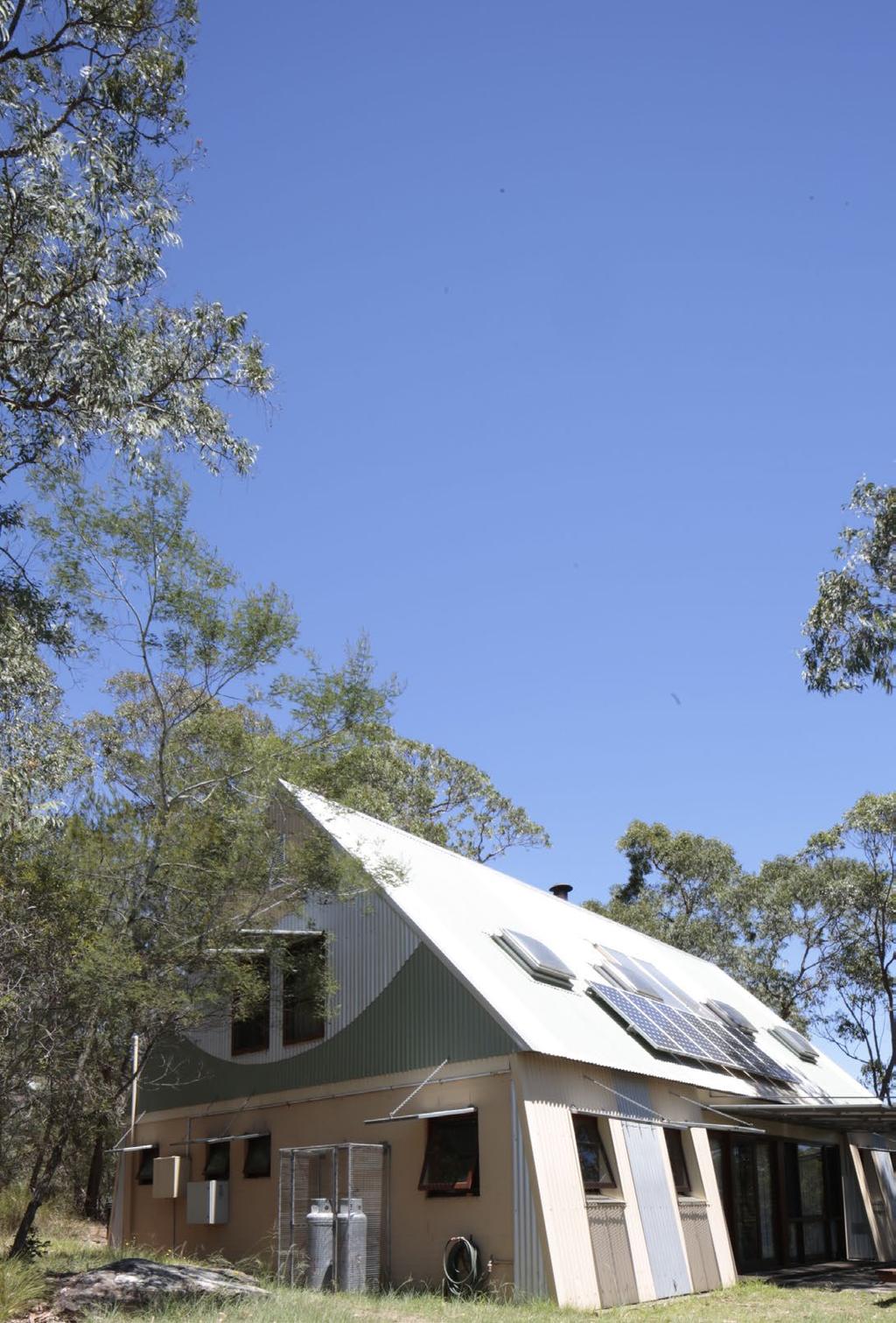 HAWKESBURY HEIGHTS YHA BUDGET GROUP ACCOMMODATION 2018 Located in one of the smallest towns in the Blue Mountains, Hawkesbury Heights YHA is a purpose built and environmentally sustainable property.
