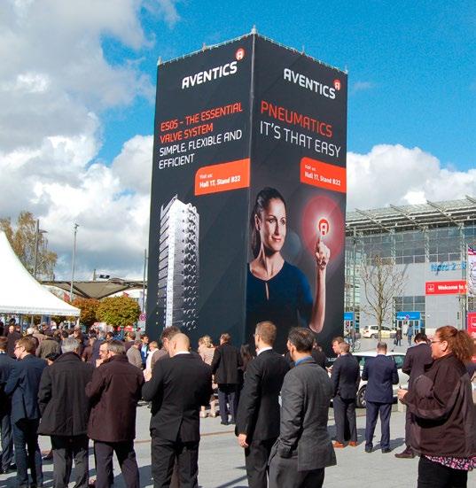 Advertising tower With an advertising surface measuring more than 160 square meters on four sides, our advertising towers represent a premium form of advertising space.