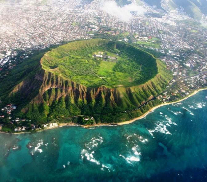 8:00 AM 4:00 PM Mon, May 7 Hilo, Hawaii 9:00 AM 5:00 PM Tues, May 8 Wed, May 9 Thurs, May 10 Fri, May 11 Sat, May 12 Honolulu The most popular destination in Oahu, Honolulu is home to many historic