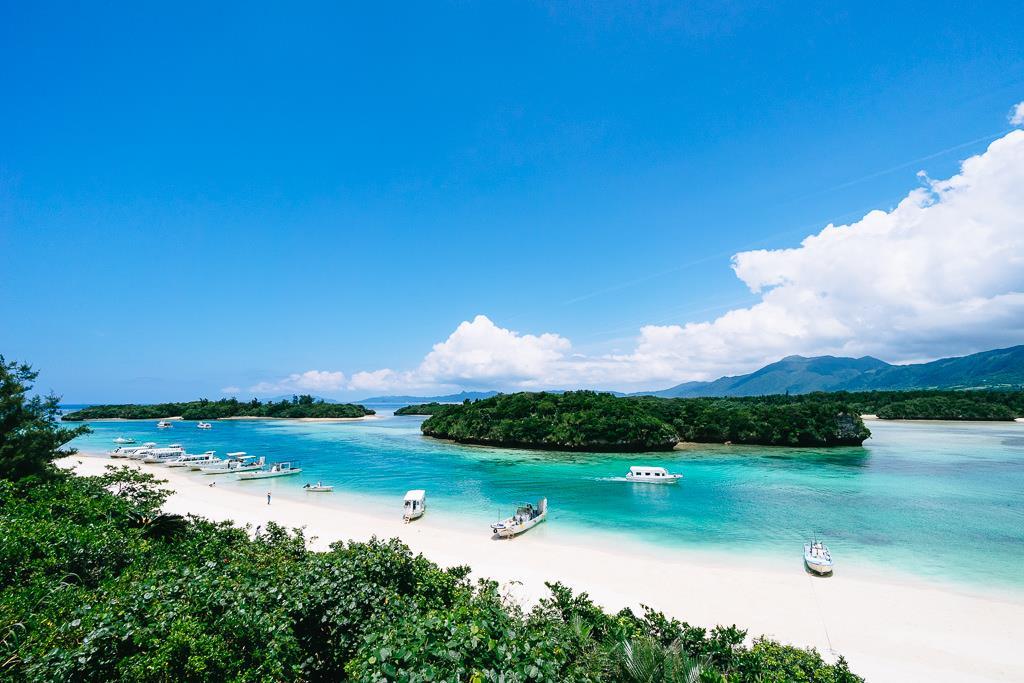 Tropical Japan Islands of Okinawa Extension (5 nights) Ishigaki Island Your Okinawa Extension trip at a glance Only becoming a part of Japan in the 17 th Century, the islands of Okinawa were once a