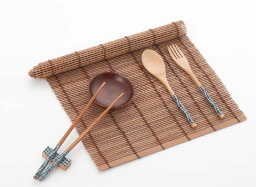 SET INCLUDES > 8 Chopsticks 4 Sauce Dishes 4 Chopstick Rests 348 ASIAN BAMBOO DINNER SET FOR ONE These Asian bamboo dinner utensils includes a pair of chopsticks, chopstick rest, bamboo spoon and