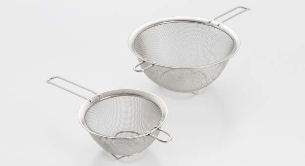 247-4 248-6 249-8 215-216 STRAINERS Each high quality stainless steel strainer features hanging hooks for convenient storage.