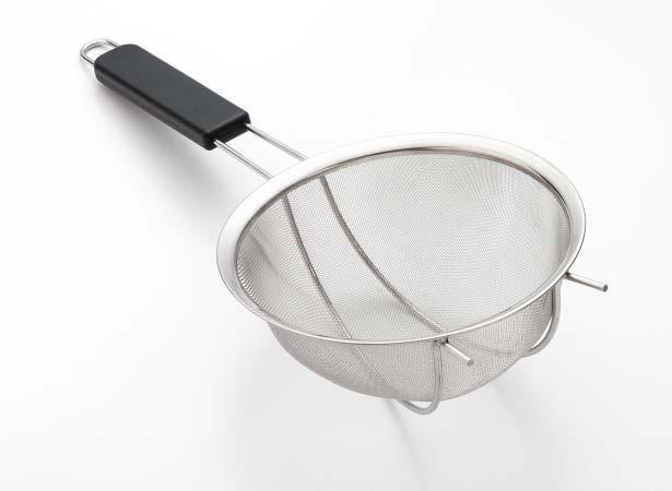 75 389 NEW ITEM 10" REINFORCED JUMBO STRAINER W/PLASTIC HANDLE Take on your largest straining tasks and ensure that your kitchen includes this 10" high quality jumbo strainer.