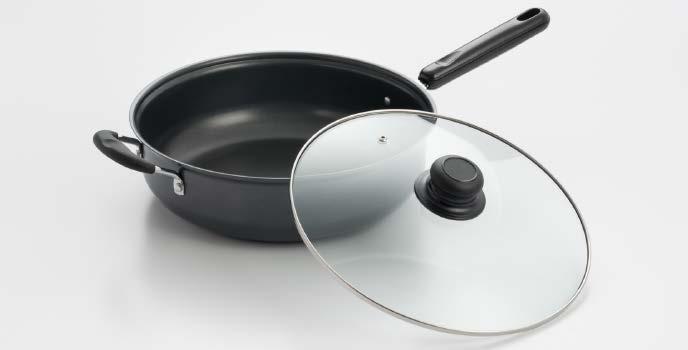 511 14" PROFESSIONAL HEAVY DUTY CARBON STEEL WOK Constructed in 1.0 mm carbon steel for long lasting use and durability.