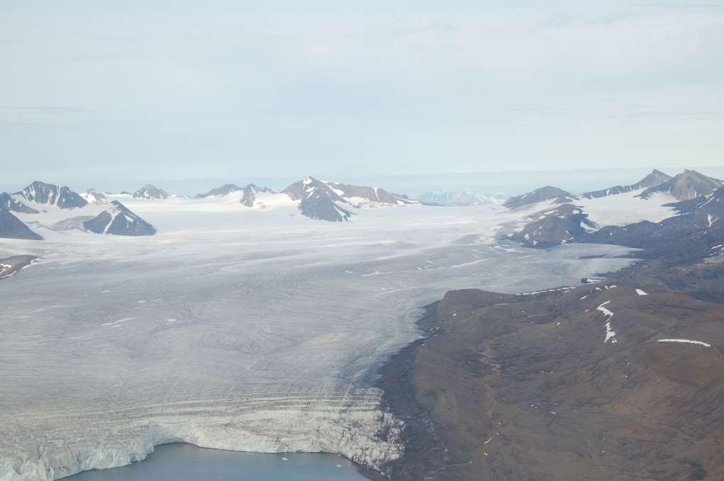 Glacier basics Glacier zones in summer Accumulation