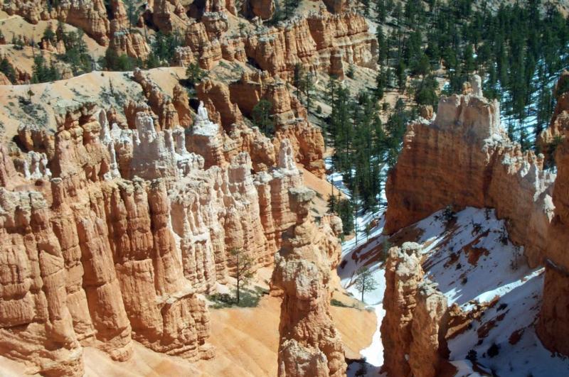 (B) Day 7 - Bryce Canyon National Park / Grand StaircaseEscalante National Monument - We depart Kanab this morning and drive down Long Valley on our way to Bryce Canyon National Park.