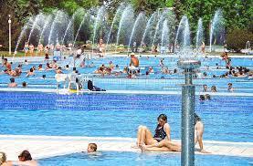 The main attraction of our destination today will be the visit a fantastic open air spa, with several swimming pools.