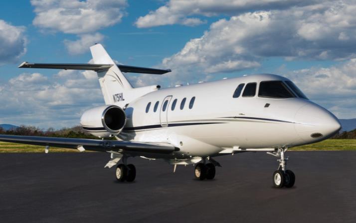 1997 Hawker 800XP N75HL S/N 258316 OFFERED AT: $1,395,000 AIRCRAFT HIGHLIGHTS Engines on MSP Gold Never Chartered Outstanding Condition Turn Key Airplane Fresh Major Inspections completed in June