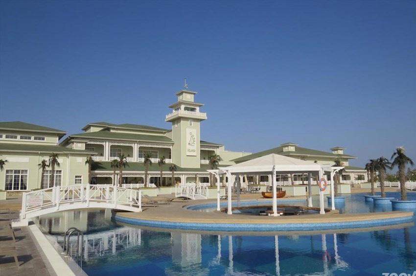 YELKEN YACHT CLUB Hotels in Avaza Yelken Yacht Club combines recreation, entertainments and