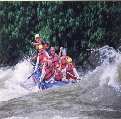 ETC11 White Water Rafting at Kiulu River (8 Hours) Depart at 0900hrs and take an hour s drive to the scenic countryside.