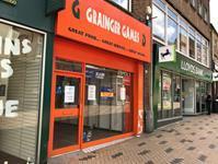 15A Westgate, Wakefield, West Yorkshire, WF1 1JZ AVAILABLE GROUND FLOOR RETAIL UNIT City centre location Good loading access with one parking space