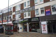 39-41 Westgate, Wakefield, WF1 1JX UNDER OFFER SUBSTANTIAL RETAIL UNIT City centre location Prominent position A1 & A2 Planning consent New lease term