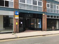 62 SqM) 22,000 16 Cross Street, Wakefield, West Yorkshire, WF1 3BW AVAILABLE CITY CENTRE SHOP UNIT Very prominent location With A1 & A2 planning consent Car