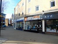 57 SqM) 5,400 48 Northgate, Wakefield, West Yorkshire, WF1 3AN AVAILABLE SUPERB CITY CENTRE RETAIL UNIT Suitable for a wide variety of A1 & A2 retail uses