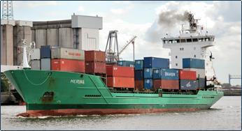 Šiuolaikiniai konteinerių vežimo laivai, priklausomai nuo jų dydžio turi antstatus ir mašinų skyrius laivagalyje (konteinerių talpa iki 1500