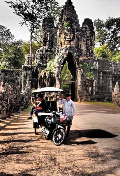 And after three days in this lap of luxury, the perfect base from which to explore the ancient Angkor Wat sites, that s a claim I can totally back.