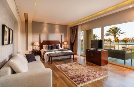 SUITES & VILLAS Area Presidential Suite 480 m 2 Specifications Comfortable rooms with 3 bedrooms, 2 huge living rooms with sofas, separate kitchen, dressing room, mini bar (water, soft drinks and