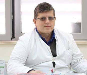 Në një intervistë ekskluzive për "Gazeta Shqiptare", Petrit Vargu, një prej mjekëve të Urgjencës që ka firmosur dorëheqjen tregon disa prej problematikave kryesore me të cilat ata përballen përditë
