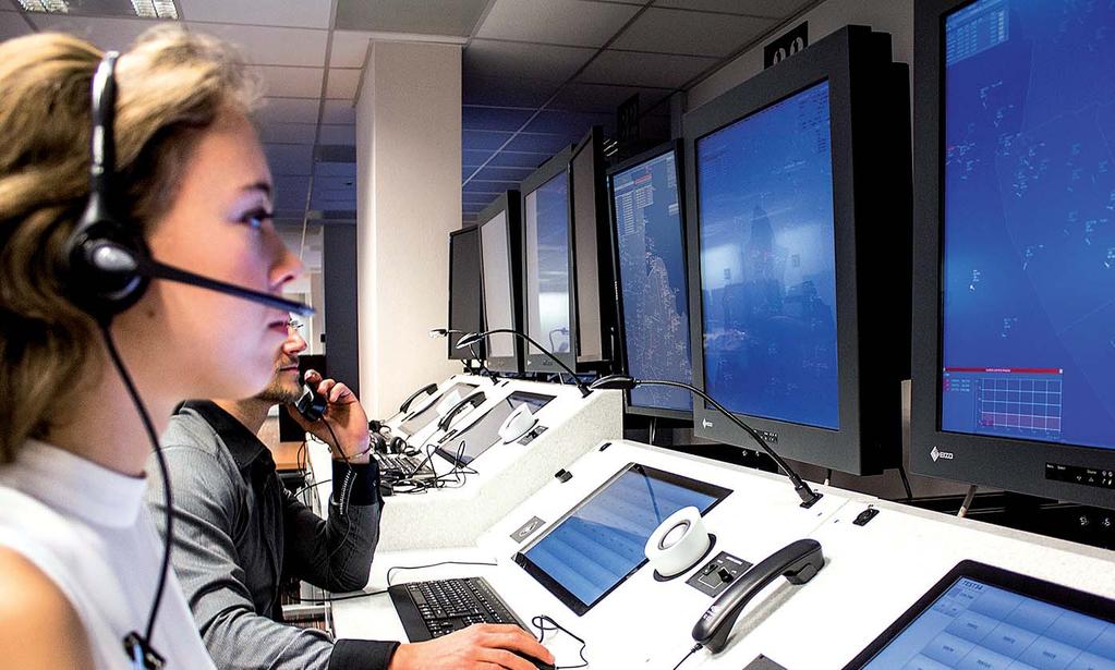OUR SIMULATOR PLATFORMS AT YOUR SERVICE RADAR High capacity simulator platform, 34 controller and 27 pseudo-pilot working positions with up to